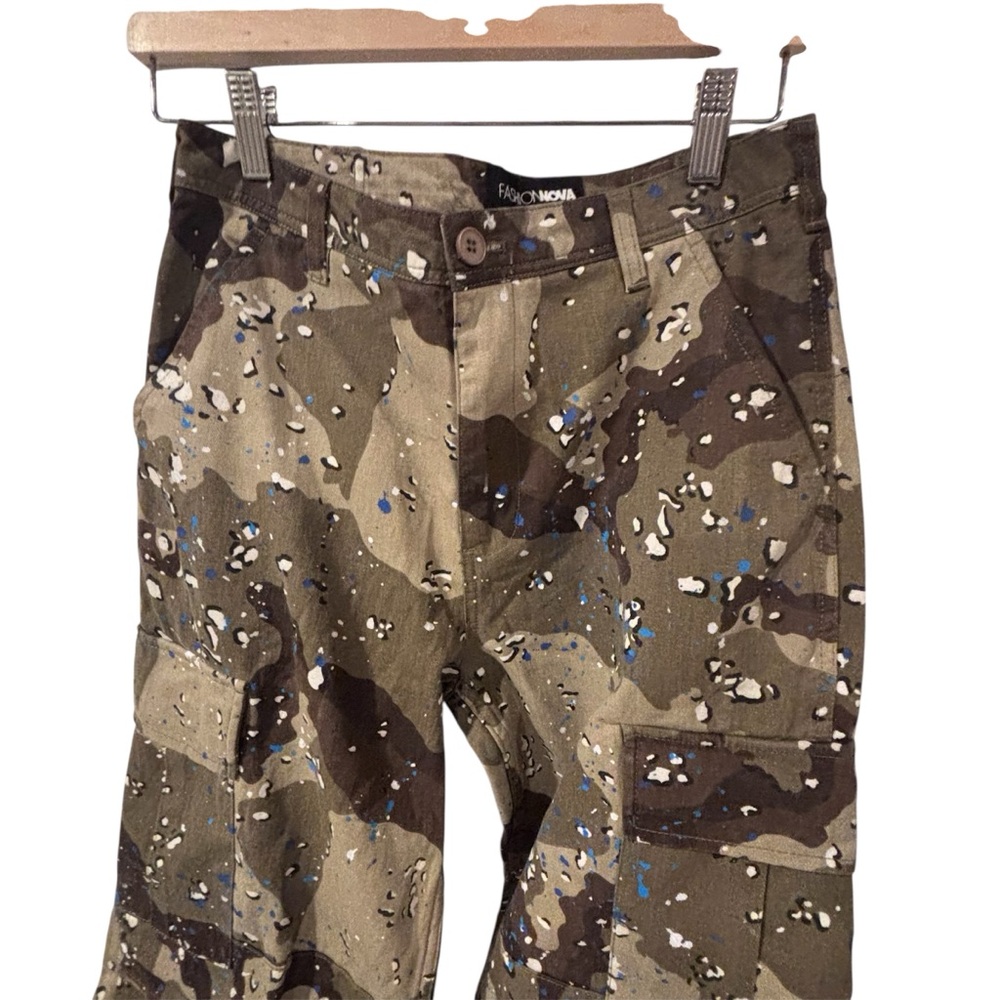 Fashion Nova Women’s Camo Paint Splatter Cargo Pants Utility Streetwear Flare XS - Picture 6 of 13